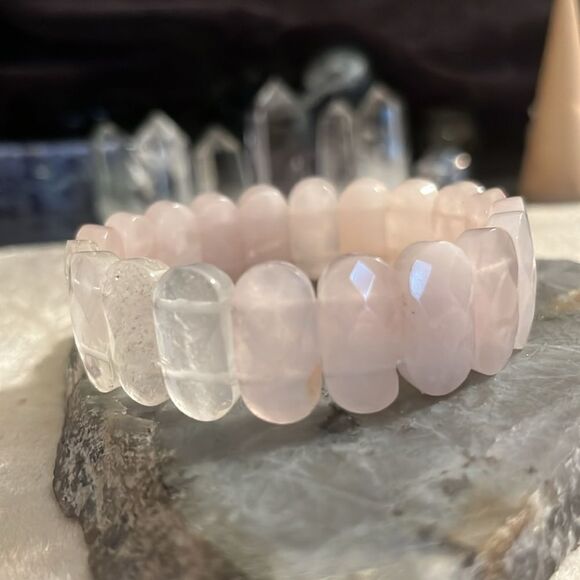 Faceted Clear and Rose Quartz Stretch Bracelet 250ctw - Picture 6 of 10